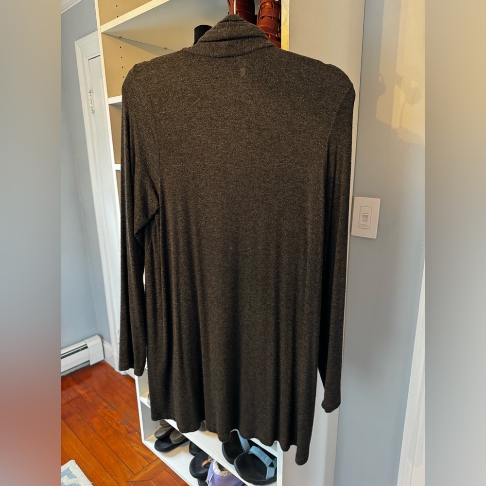 Medium grey light weight sweater/duster